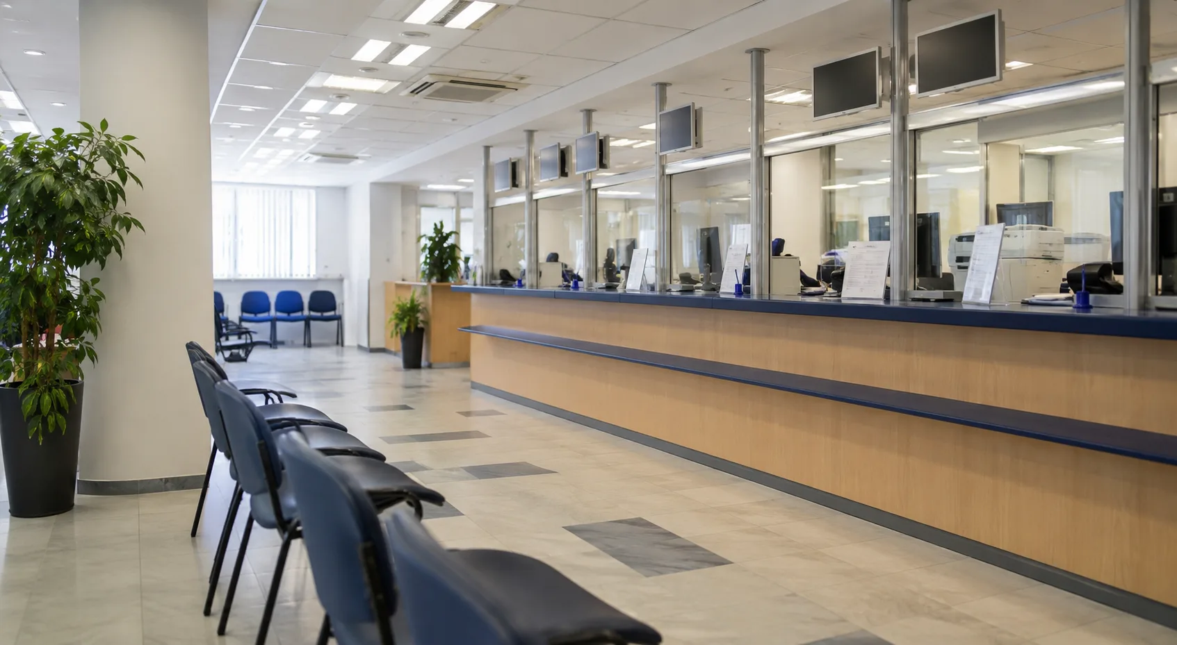 Trieste, Comune amplia orari dei Centri Civici: apertura anticipata per rinnovo carte d'identità