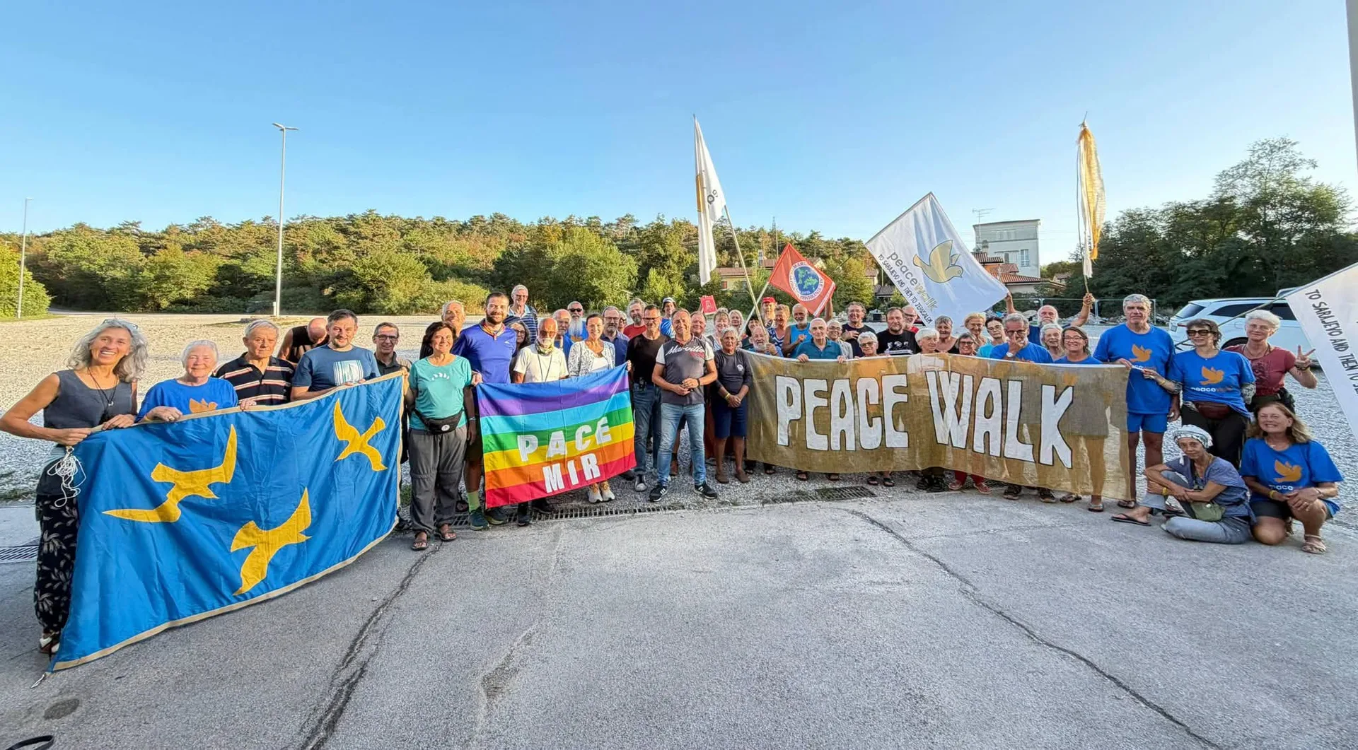 Duino Aurisina abbraccia la Peace Walk: «Portate il nostro simbolo fino a Gerusalemme»
