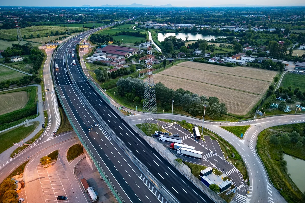 A4, weekend di lavori: Passante di Mestre chiuso verso Milano da venerdì sera a lunedì mattina