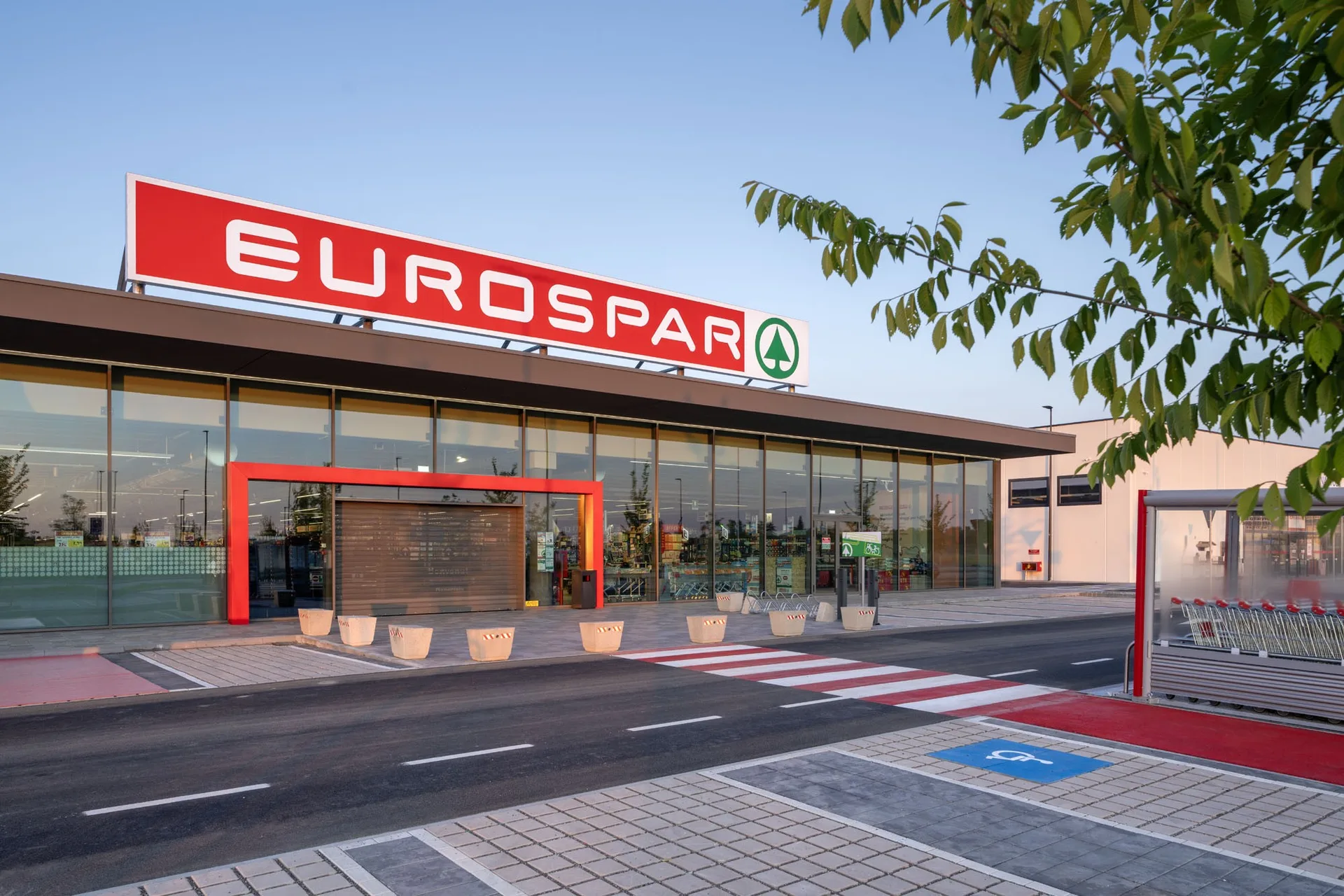Despar Nord (Aspiag Service), 30 milioni di euro da Intesa San Paolo per nuove assunzioni e crescita sostenibile