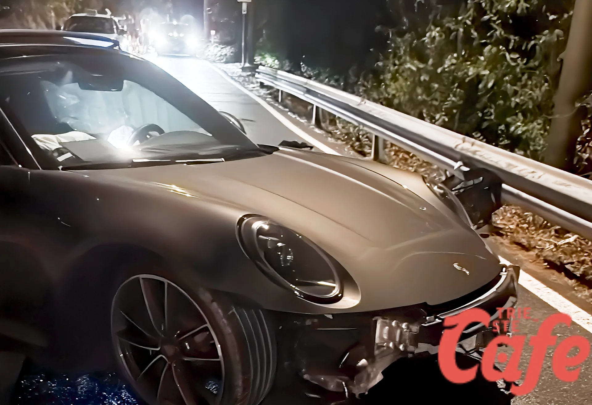 Sistiana, alla guida di una fiammante Porsche finisce fuori strada: giovane era ubriaco (VIDEO)