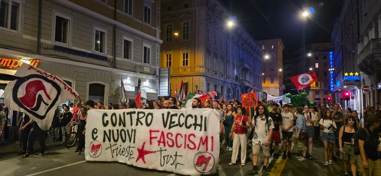 Trieste, l'assemblea promotrice del corteo: “Risposta ai fascismi è stata nelle strade della città”