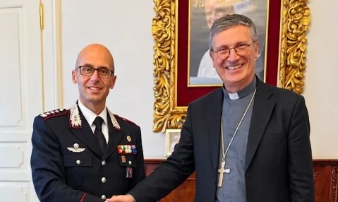 Carabinieri e Curia insieme contro le truffe agli anziani: i consigli distribuiti in parrocchia