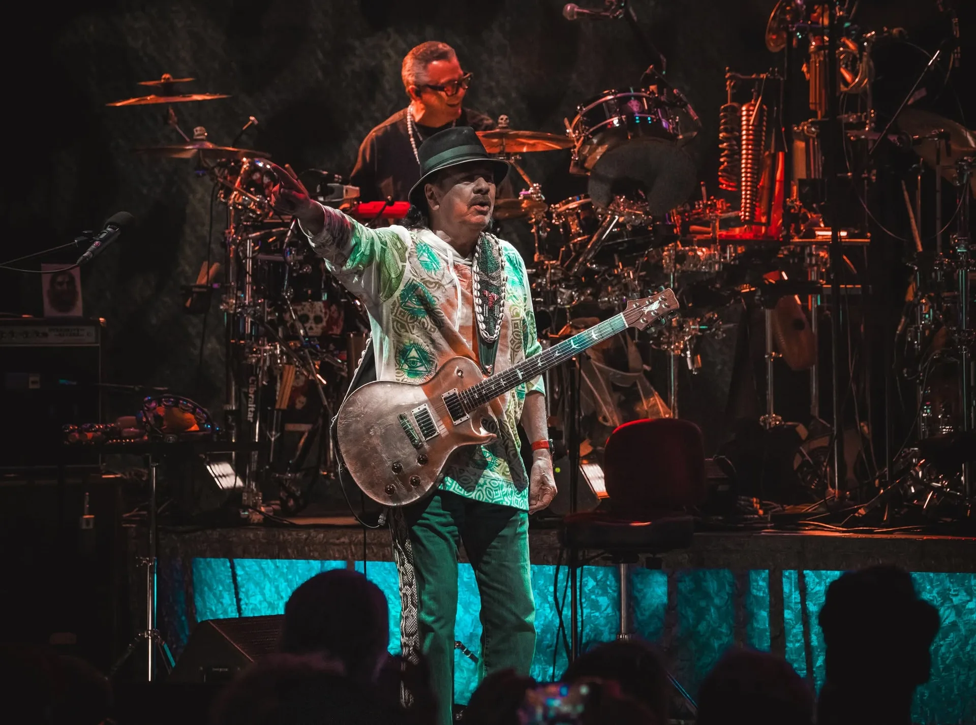 Carlos Santana in Italia nel 2027: annunciate le due uniche date a Pordenone e Lucca 