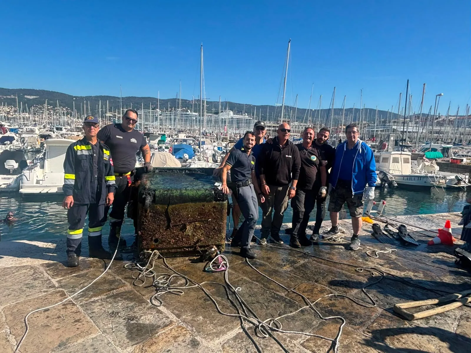 Barcolana Sea Project, grande pulizia a Trieste: sommozzatori e volontari liberano il mare dai rifiuti