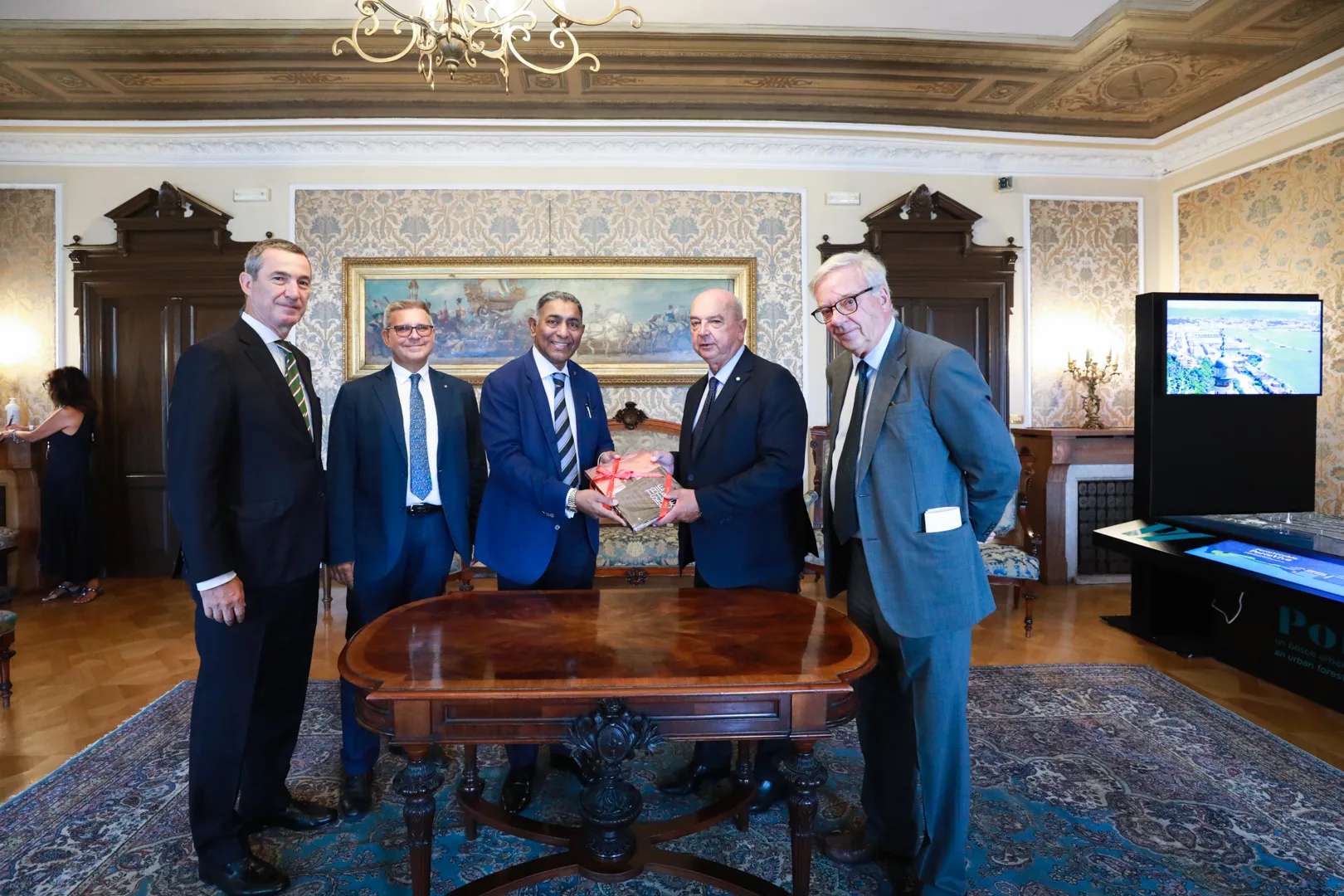 Il sindaco ha incontrato Roney Simon, rappresentante della FICCI