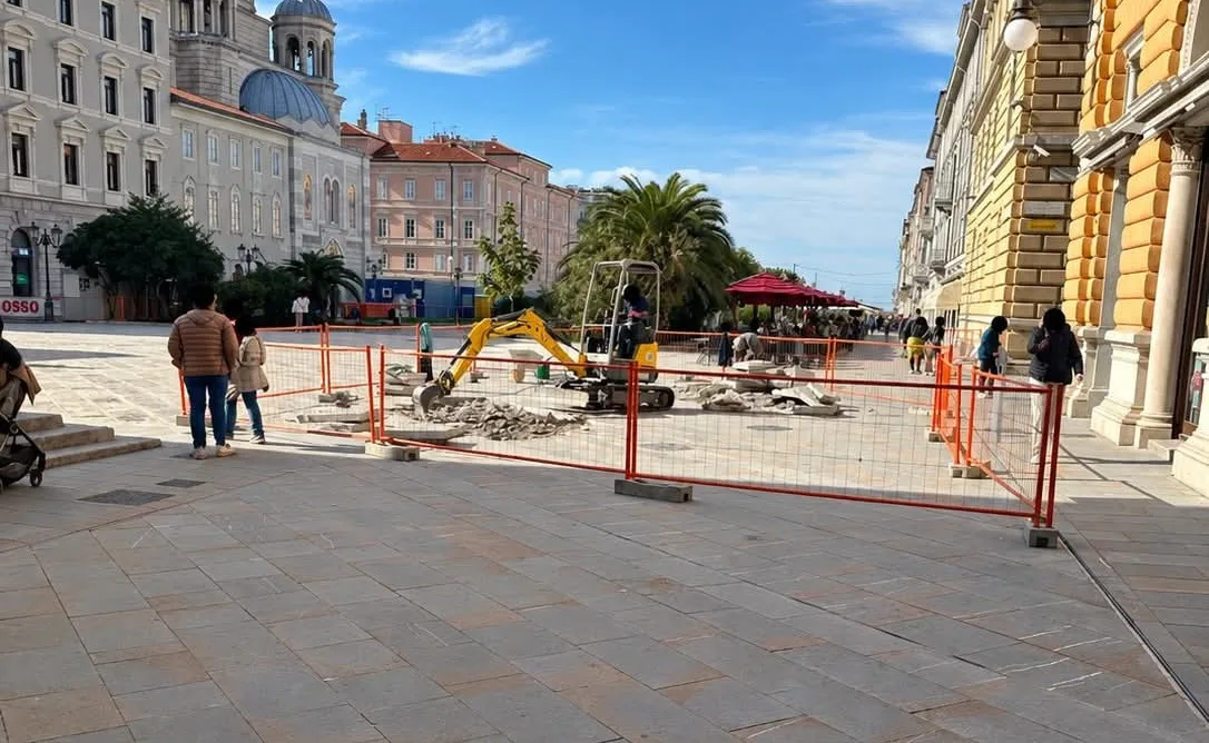 Cantiere e polemiche: «Un grazie a chi ha reso piazza Sant’Antonio ancora più bella»