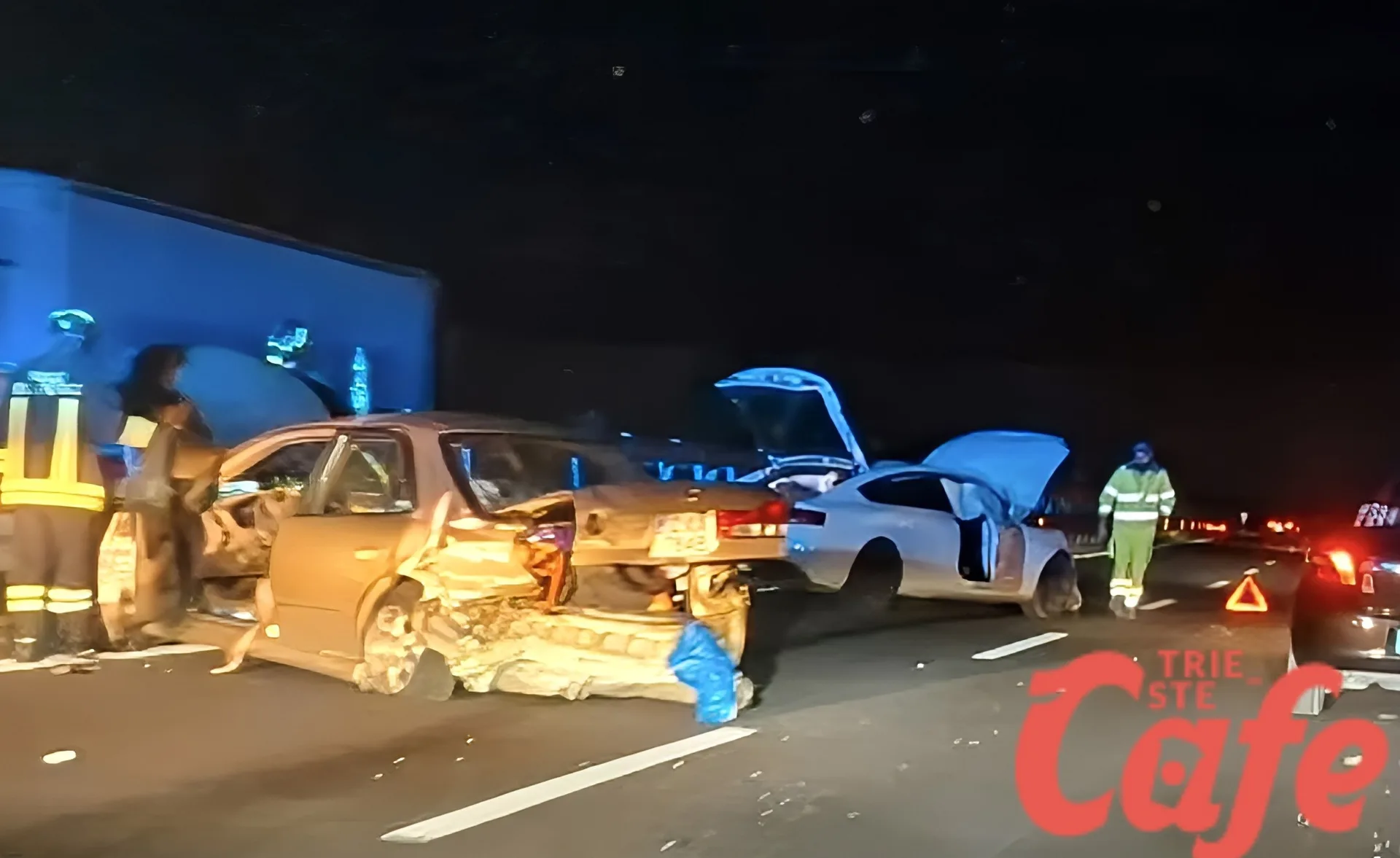 Prosecco, incidente nel raccordo autostradale Trieste: tre auto coinvolte in serata, ci sono feriti
