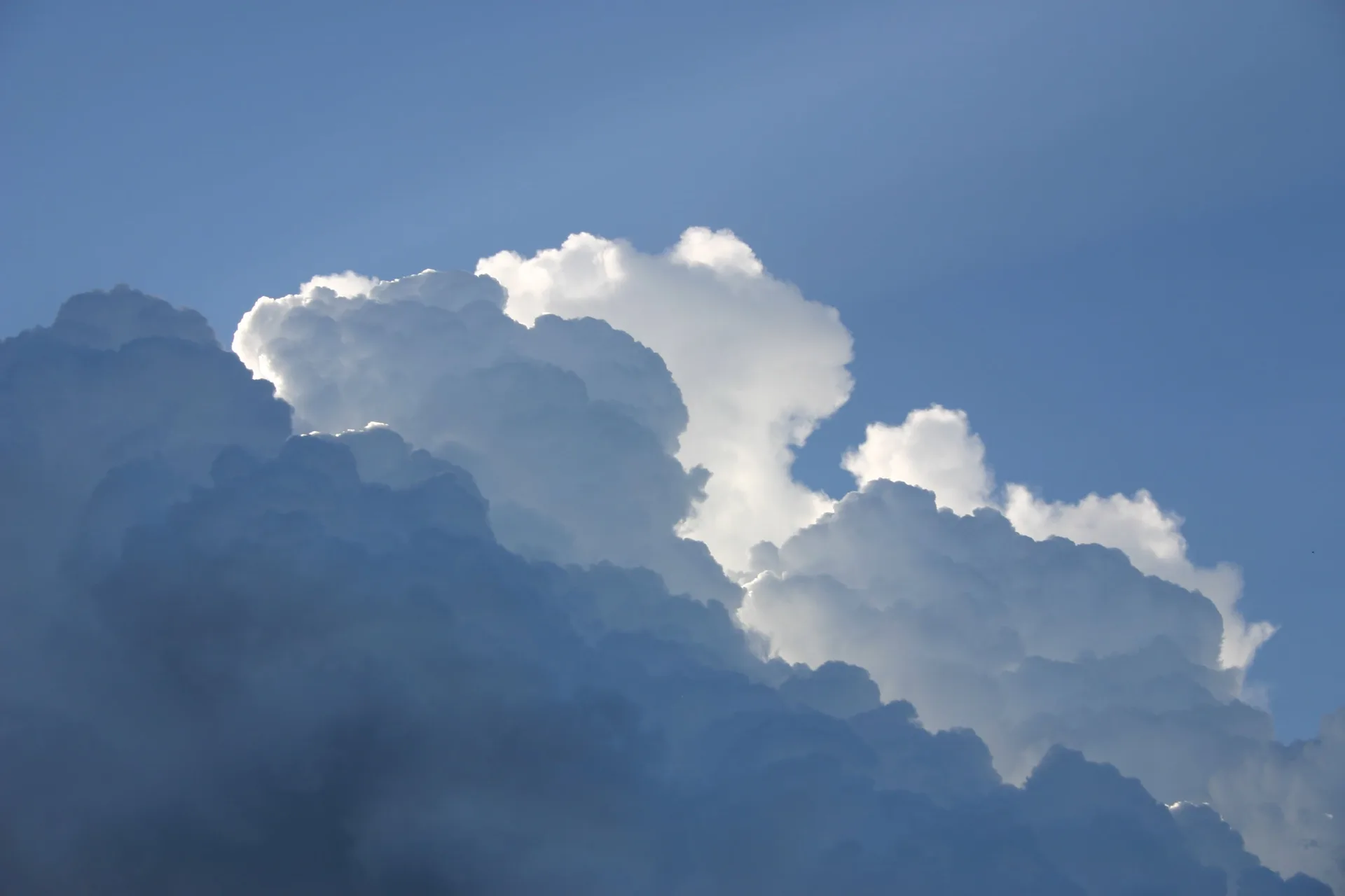 Il meteo di lunedì 3 agosto, cielo sereno