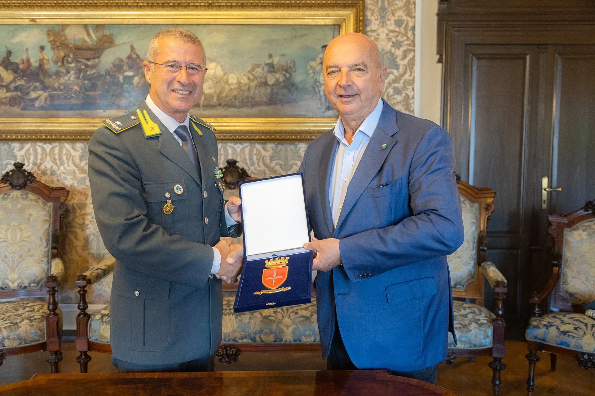 Trieste, Dipiazza accoglie il nuovo comandante regionale della Guardia di Finanza Bruno Salsano