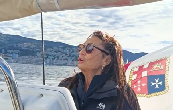 Anna Cisint richiama la lealtà dell’equipaggio: «Tenere la rotta anche in mezzo alle difficoltà»