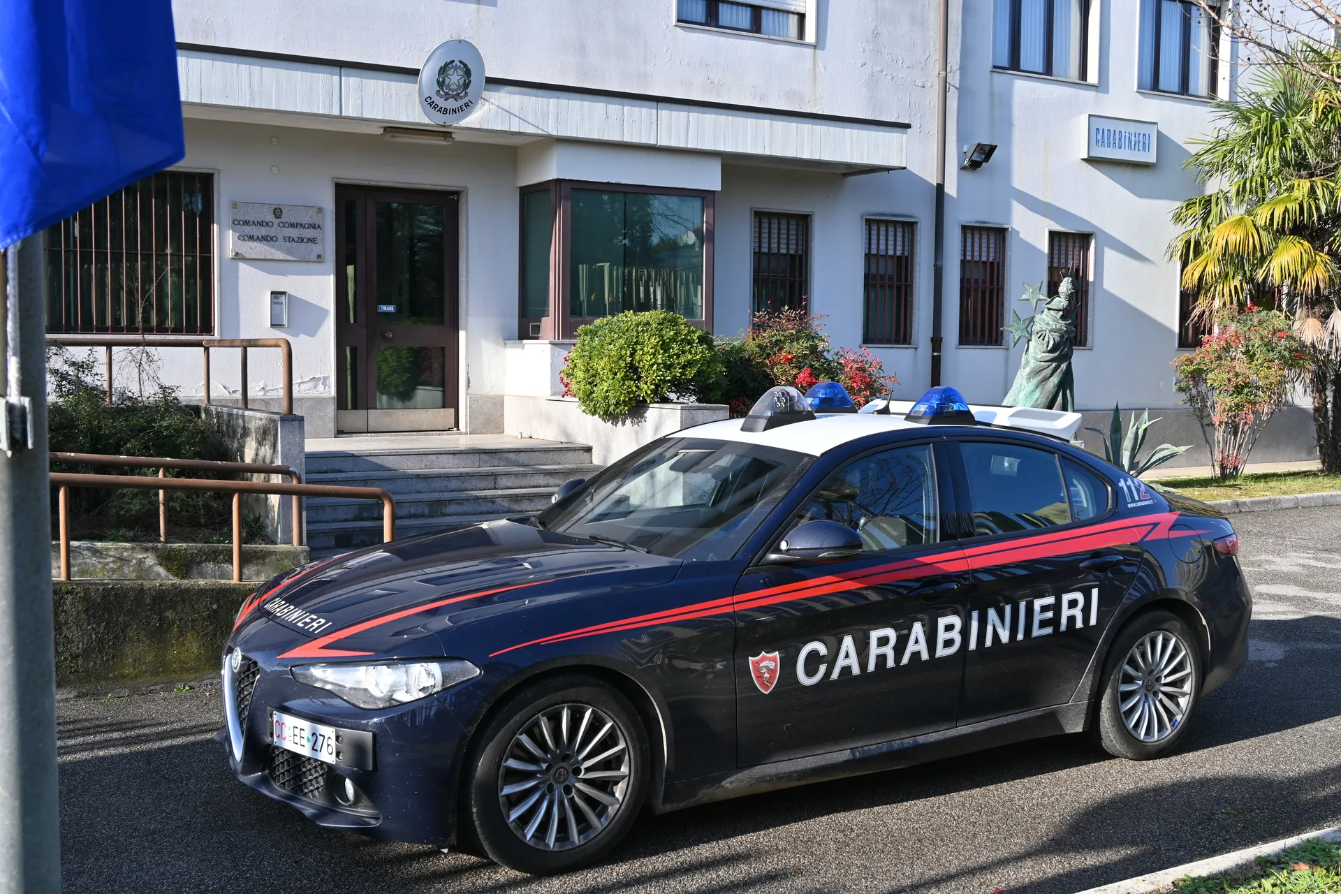 Latisana, ragazza armata di coltello in casa: i Carabinieri la disarmano ed evitano la tragedia