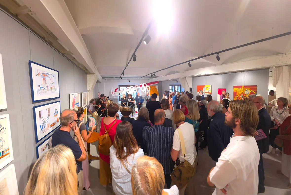 Arte al femminile, tre giorni di visite guidate al Magazzino 26 con degustazione di vini