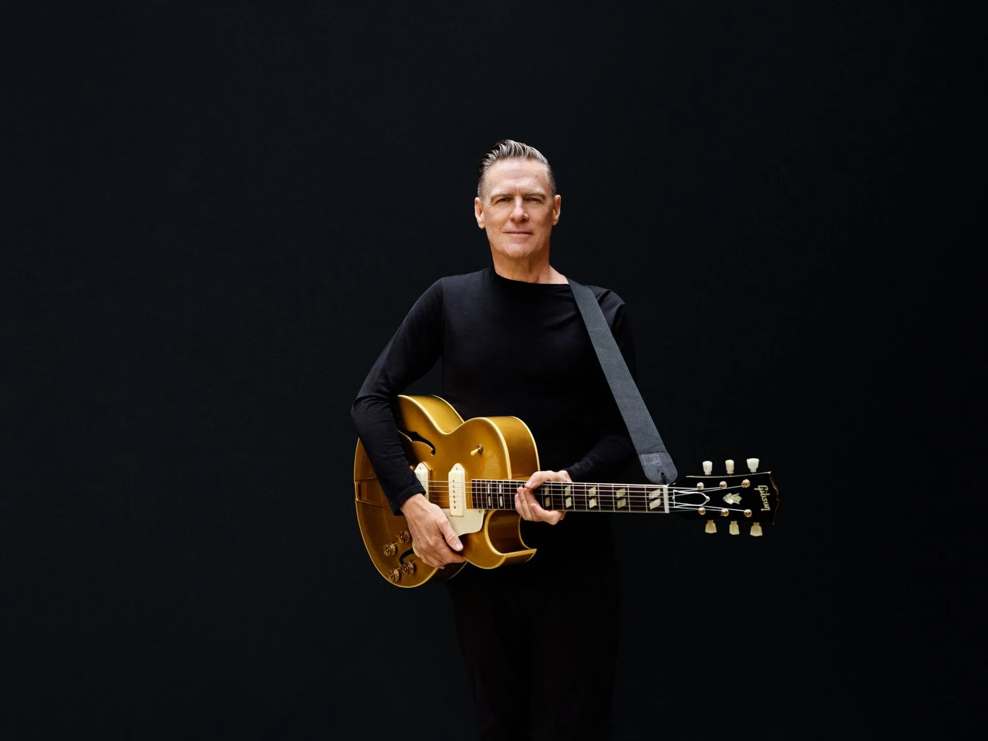 Da “Summer of ’69” a “Heaven”, Bryan Adams arriva a Lubiana con il tour “Roll With The Punches”
