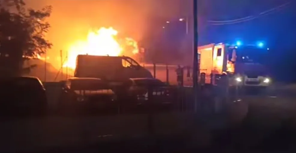 Trieste, incendio a Campanelle: Vigili del Fuoco sul posto