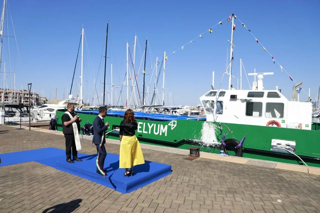 Muggia. Varo di "Eco TRIESTE", la maggiore unità nautica a propulsione ibrida battente bandiera italiana