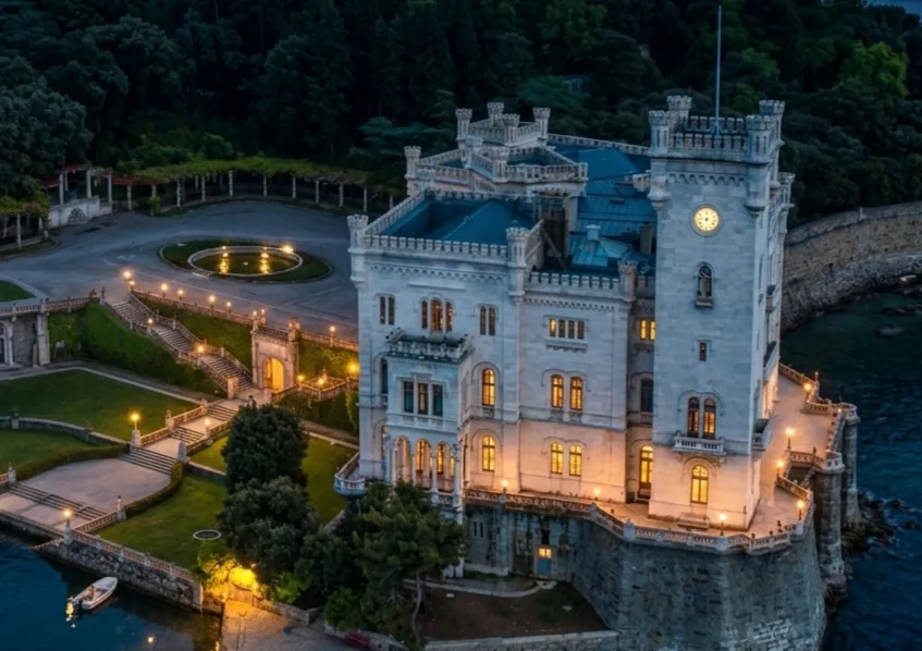 “La Via del Mare”: a Miramare un viaggio sensoriale tra musica e natura con il pianista Igor Longhi