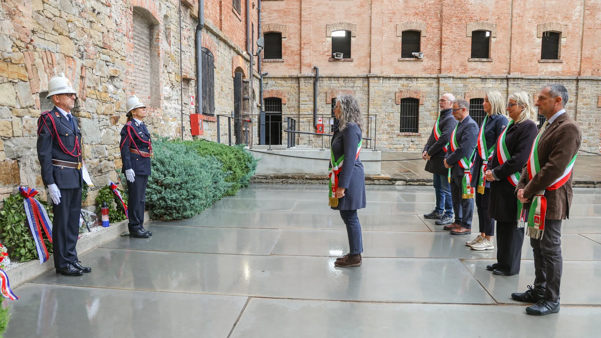Mattinata di cerimonie commemorative per caduti e defunti