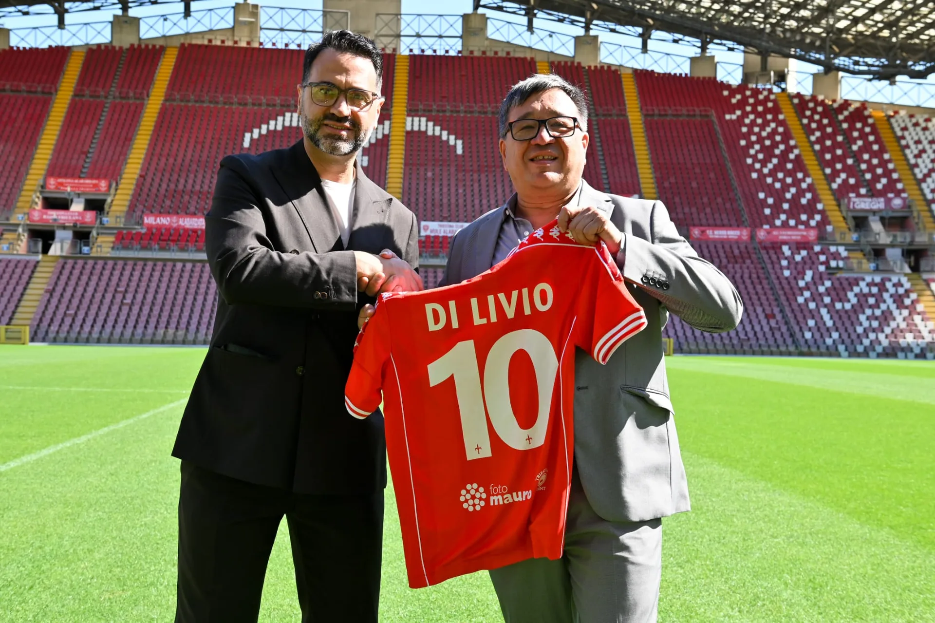 Trieste, Foto Mauro torna sulla maglia della Triestina: partnership per tutta la stagione 2026/27