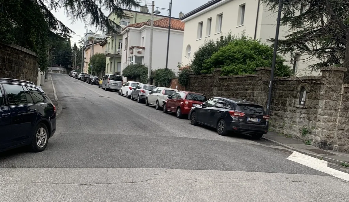 Trieste, Pucci (PD): “Servono nuove strisce pedonali tra via Muzio e piazzale Rosmini”