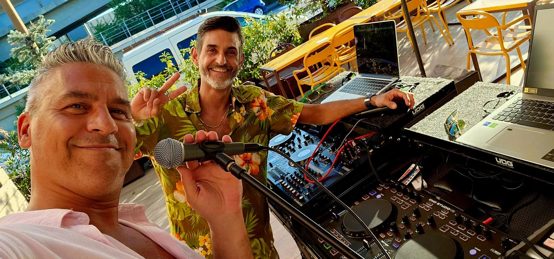 Musica e IA, Dennis Fantina: «Può aiutare un artista, ma non deve sostituire tutto» (VIDEO)