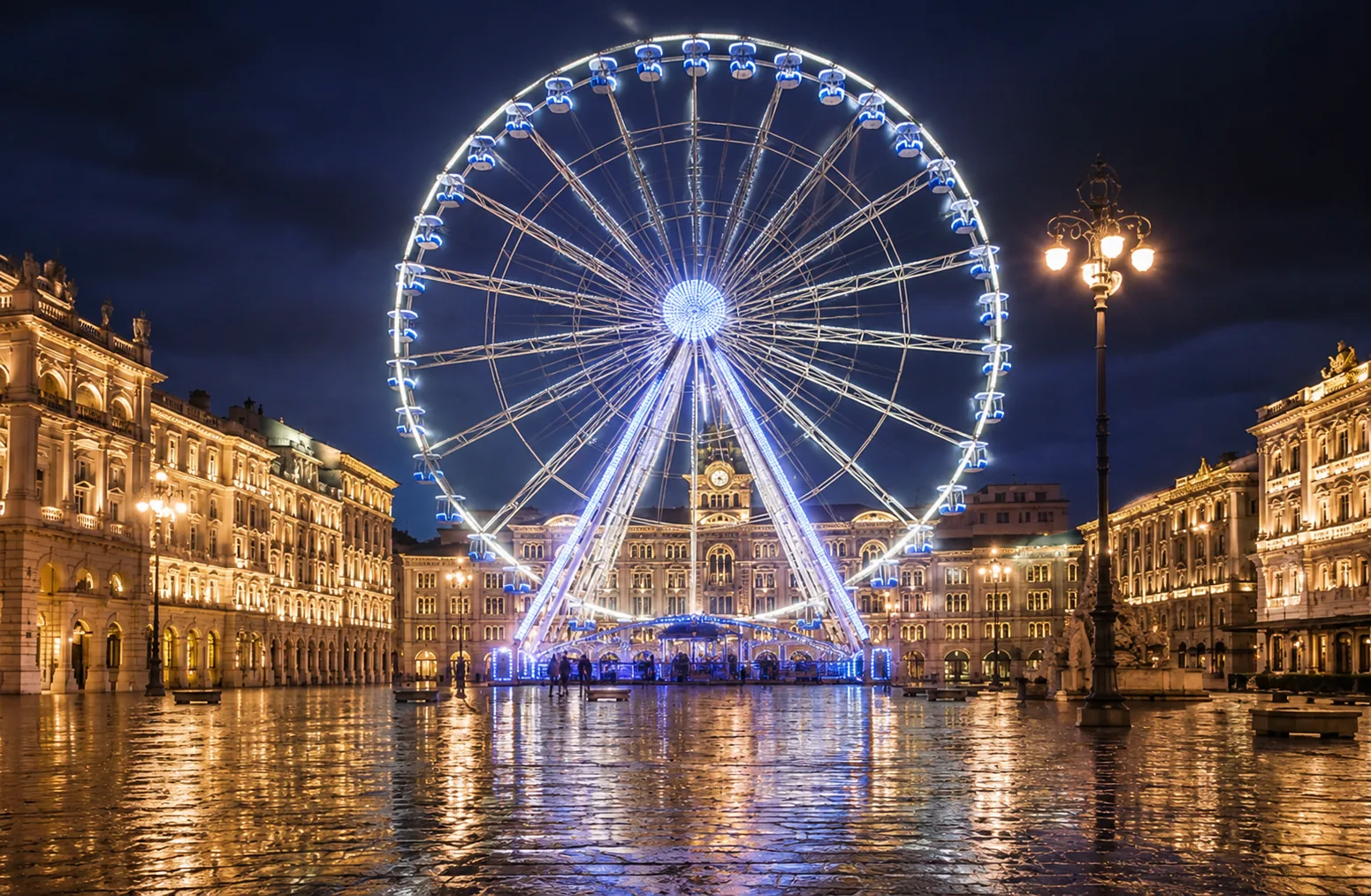 Trieste, un cittadino lancia una proposta da Guinness: “Una maxi ruota panoramica in piazza Unità”