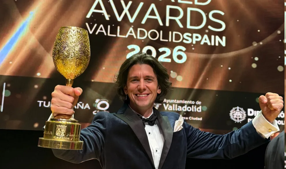 Trieste sul tetto del mondo del vino digitale: Davide Dellago vince ai VINOINFLUENCERS World Awards 2026