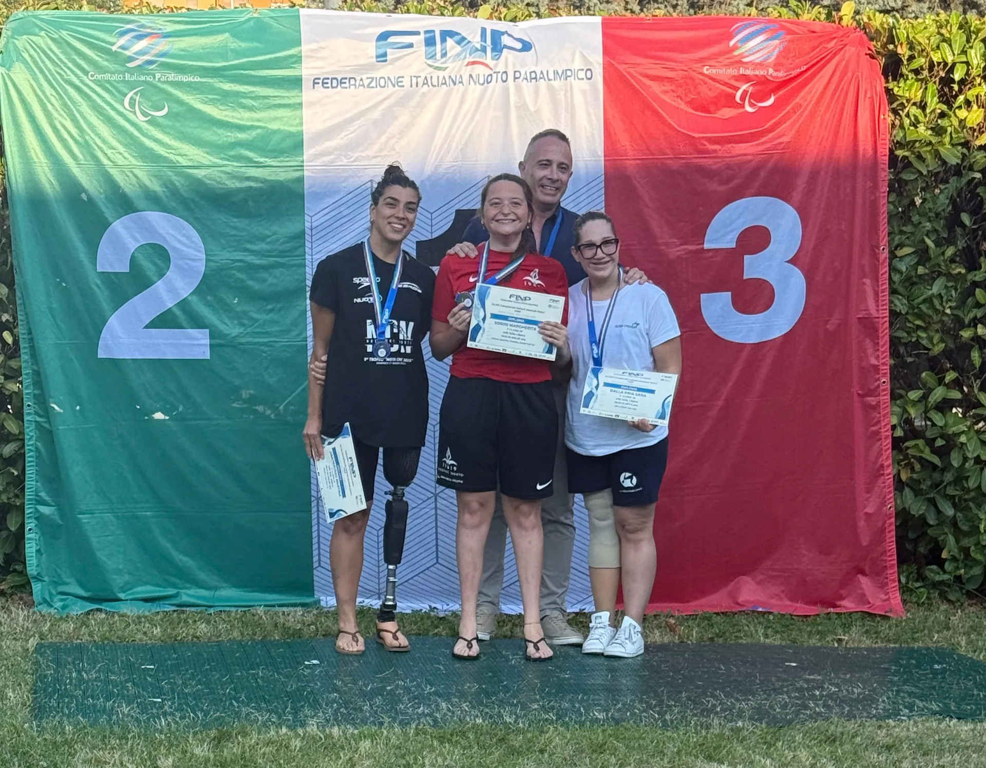Pioggia di medaglie tricolori per la Triestina Nuoto